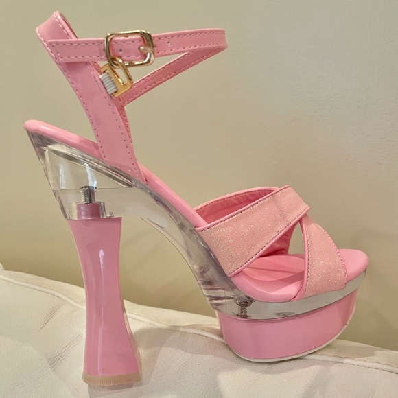 NWT Barbie pink princess glass Cinderella slippers platform heels (7.5/88.5)HP🎉 - Picture 2 of 16